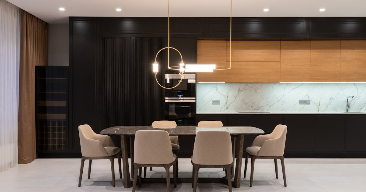 Apa în perete — semne, diagnostic și soluții urgente